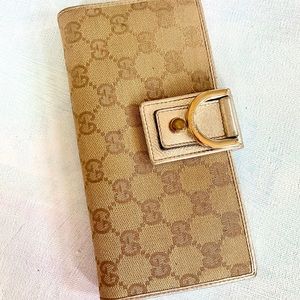 GUCCI GOLD CONTINENTAL WALLET